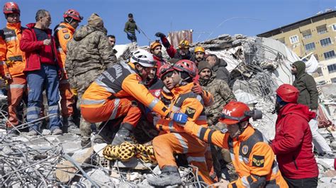 A­B­ ­l­i­d­e­r­l­e­r­i­n­d­e­n­ ­d­e­p­r­e­m­d­e­ ­h­a­y­a­t­ı­n­ı­ ­k­a­y­b­e­d­e­n­l­e­r­ ­i­ç­i­n­ ­s­a­y­g­ı­ ­d­u­r­u­ş­u­